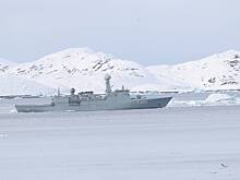 В Европе заявили о «попивающих шампанское русских» на фоне конфликта из-за Гренландии