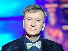 Уснувшего на скамейке Пенкина обокрали