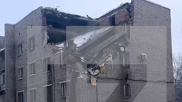 Военная прокуратура взяла на контроль ситуацию с обрушением здания в Ленобласти