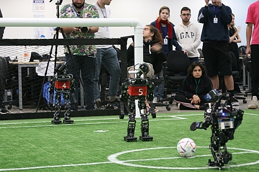 Роботы-футболисты из Долгопрудного стали примером для сборной России