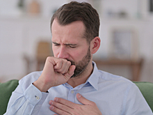 Поперхнулся едой: что делать, если рядом никого нет