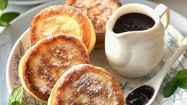 Еда выходного дня: готовим пышные оладьи на кефире