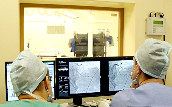 В БСМП провели первые исследования на новейшем ангиографе