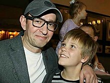 Как выглядит и с кем живет сын Константина Хабенского, потерявший маму в раннем возрасте