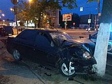 Два отечественных авто не поделили дорогу в центре Вологды, есть пострадавшие