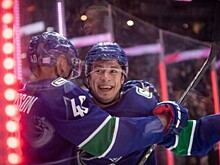 В Hockey Writers прогнозируют, что Кузьменко в новом сезоне забросит 50 шайб