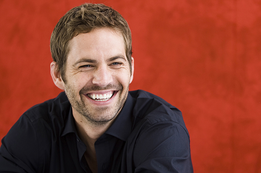 Последней девушкой актера была Жасмин Пилчар-Госнел. Но это была не первая попытка их отношений,  они начали встречаться еще в 2008 году, когда девушке было всего 16. Говорят, что разница в возрасте была сильно заметна, хоть сам Уокер на свои года не выглядел. По слухам, в 2008 пара обручилась, но спустя три года рассталась. Интересно, что возлюбленные воссоединились незадолго до трагической смерти актера.