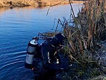 Водолазы искали часы на дне реки по запросу правоохранителей