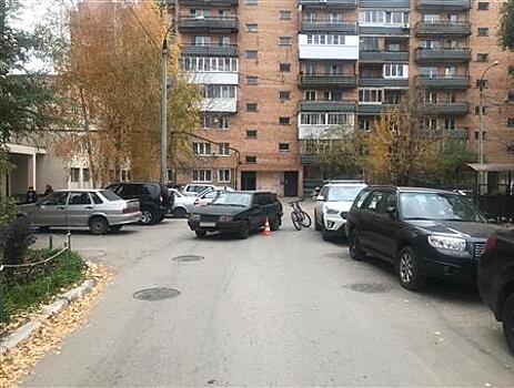 Молодой самарец на "девятке" сбил велосипедиста во дворе дома по ул. Черемшанской