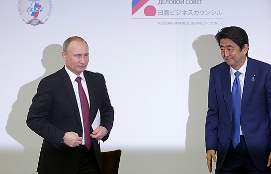 Японцы негативно оценили переговоры Абэ с Путиным