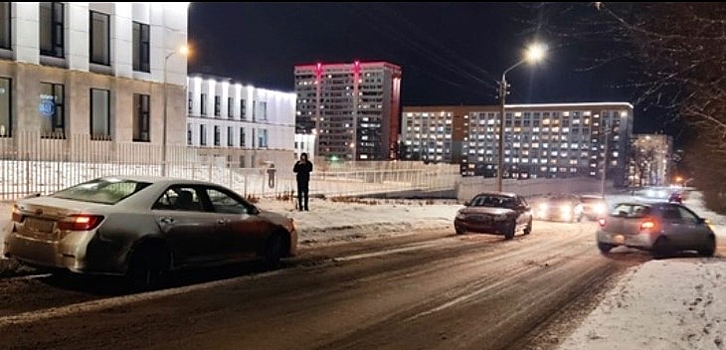 Две легковушки столкнулись в Кемерове