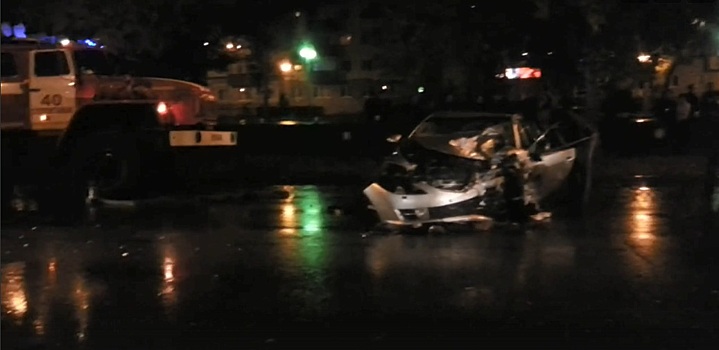 «Летел больше сотни!»: в Стерлитамаке лихач на «Мазде» протаранил машину такси