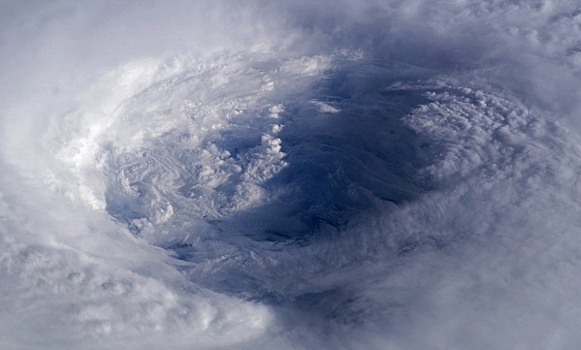 Почти 600 рейсов отменены в Японии из-за бушующего тайфуна «Талим»