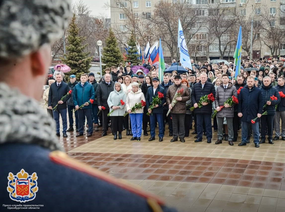 В Оренбурге почтили память Героя России Александра Прохоренко