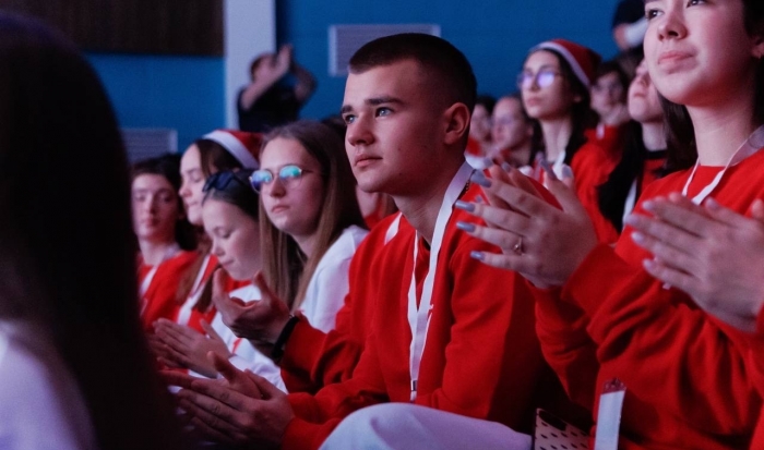 В Волгоградской области 2,8 тысячи человек поучаствуют в сменах «Движения первых»