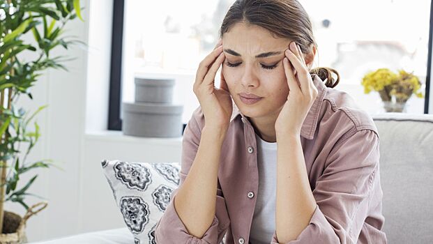 Почему женщины страдают мигренью чаще мужчин