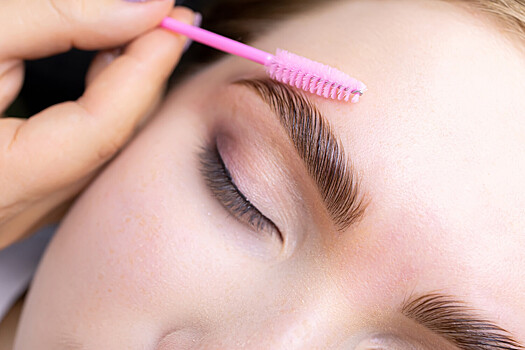 Как поддерживать форму бровей в домашних условиях