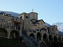 "Ты знаешь, что ты — монахиня?"