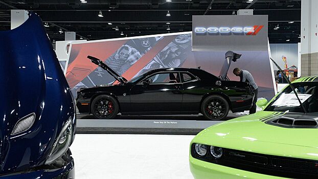На аукцион попал Dodge Challenger с человеком в багажнике