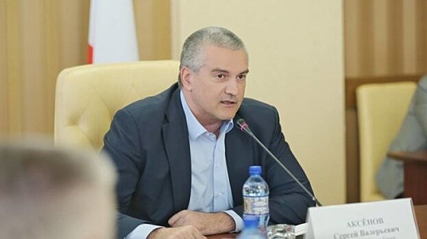 Аксенов поручил проверить зарплаты в Крыму