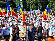 Молдавский бунт: Верхи хотят в Румынию, низы - нормальной жизни