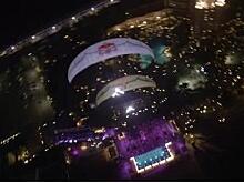 Двое воздухоплавателей порезвились в небе над Пальмой Джумейра