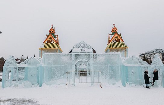Ледяной дворец в Тюмени демонтируют