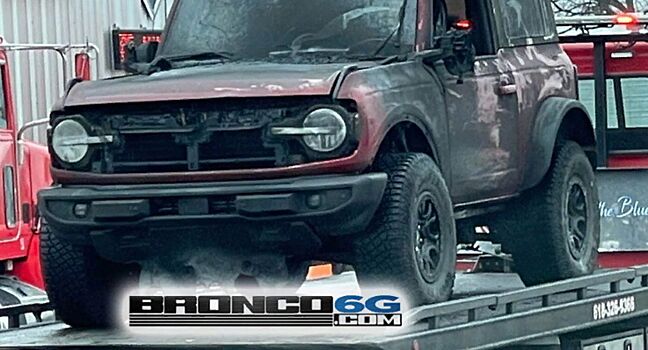 Пара предсерийных Ford Broncos 2021 сгорела после возгорания прицепа