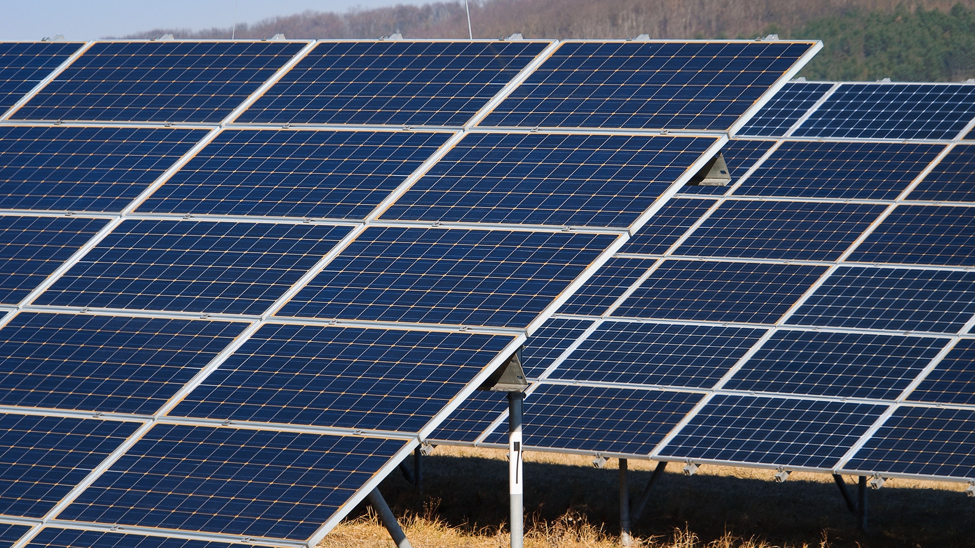 Созданы солнечные батареи из широкодоступных лунных минералов