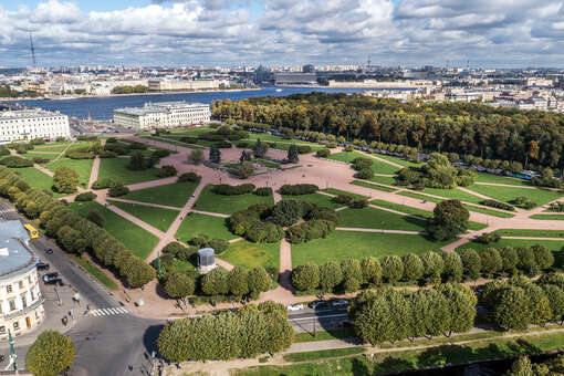 МВД сообщило о задержании подозреваемых в вандализме на Марсовом поле