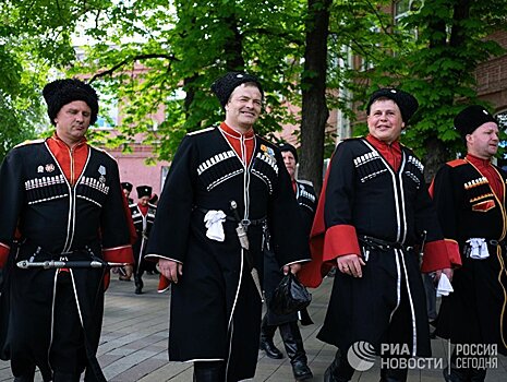 Ростов-на-Дону: футбол и нагайки