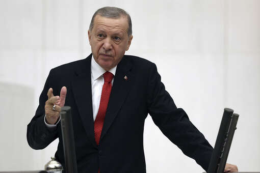 Эрдоган объяснил отмену визита в США несовместимостью графиков с Байденом
