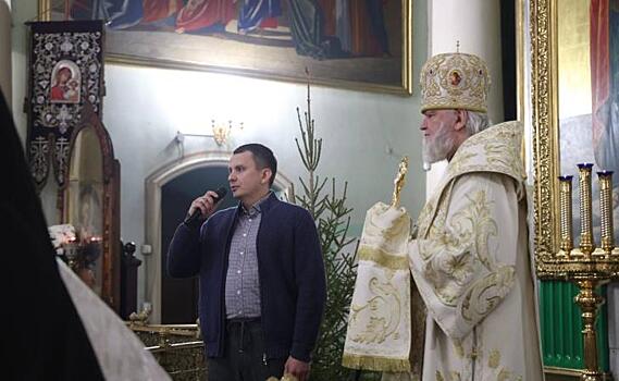 Главы Курска и области поучаствовали в Рождественском богослужении