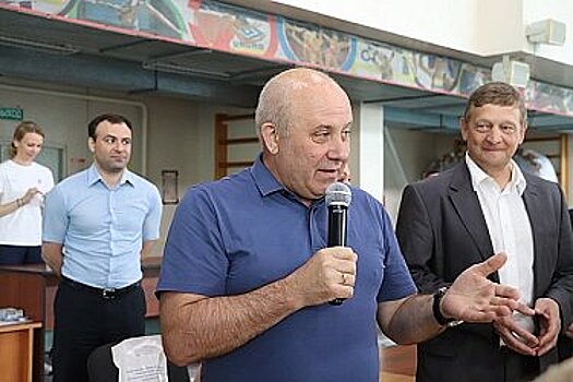 Сергей Кравчук лично проверил условия занятий детей в спортивном комплексе «Олимпия»