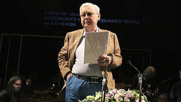 В МХТ имени Чехова ответили на сообщения о коме Олега Табакова