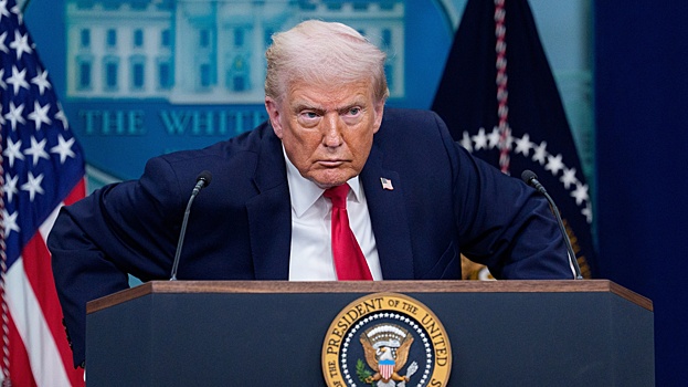 Трамп отказался отвечать на вопросы прессы о Путине