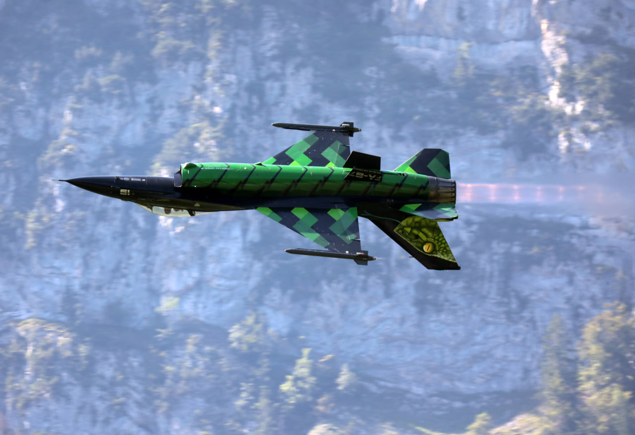 ВВС Израиля нанесли удары по штабам разведки Хезболлы в Бейруте