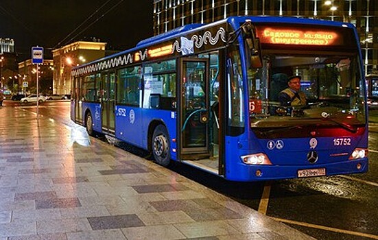 Ночные автобусы ежедневно перевозят тысячи москвичей