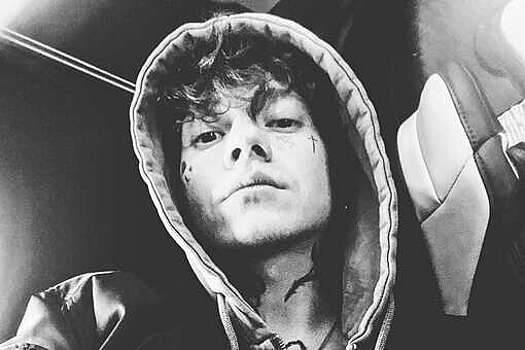 Солист "Трех дней дождя" Викторов пробудет в рехабе до сентября после сорванного концерта