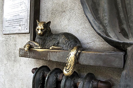 Как создавалась знаменитая самарская "Кошка на батарее", рассказывает краевед