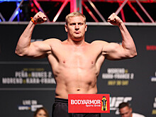 Павлович победил австралийца Туйвасу на турнире UFC за 55 секунд