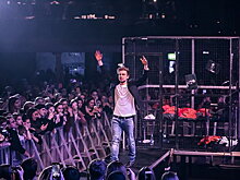 Александр Петров поздравит всех влюбленных на СТС (Видео)