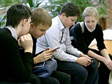 В Госдуме уточнили, что именно считать средствами связи на уроках