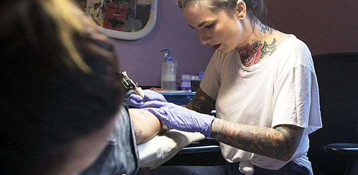 В Госдуме хотят законодательно запретить татуировки