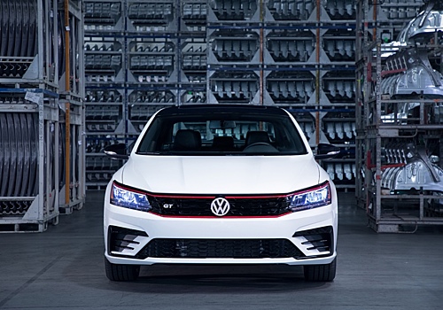Volkswagen построил 284-сильный Passat с мотором VR6