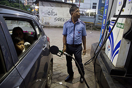 США и Индия обсудили доступность российской нефти