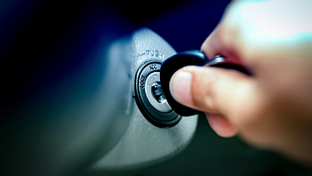 Автомеханики назвали самую опасную привычку водителей