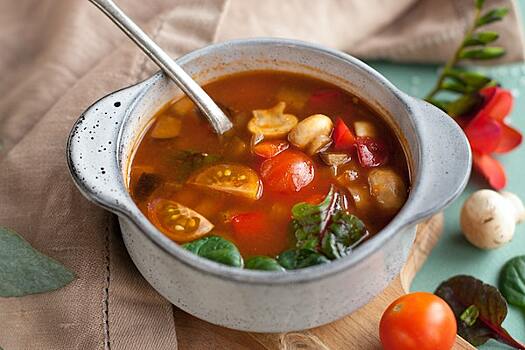 Названы самые вредные ингредиенты для супа