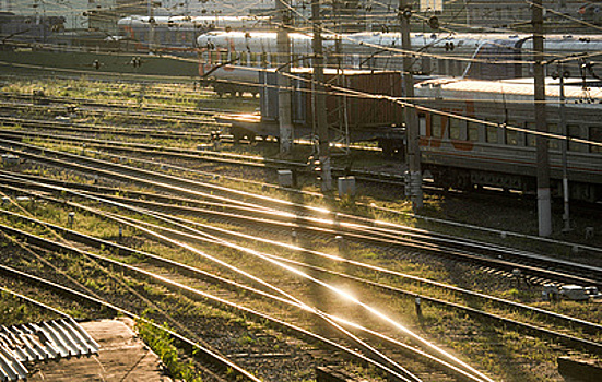 В МЧС предупредили о возможной деформации рельсов в Сибири и на Урале из-за жары