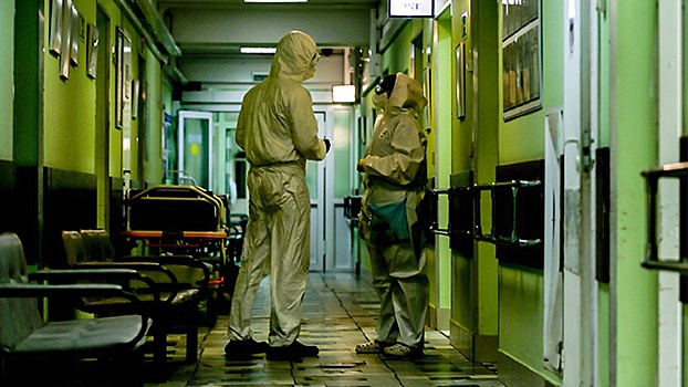 Минздрав: медработникам могут вернуть расчет рабочего времени для коронавирусных выплат